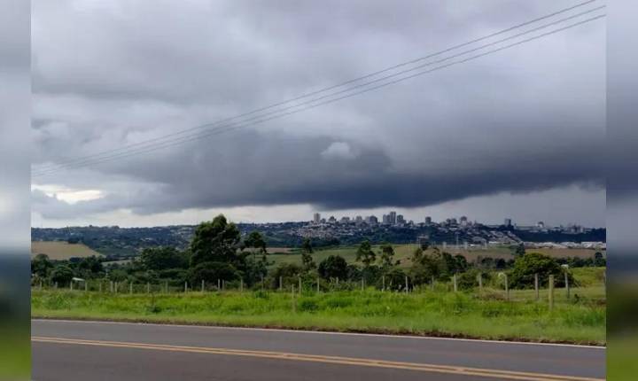 Alerta de tempestade e granizo coloca várias cidades do Paraná em perigo