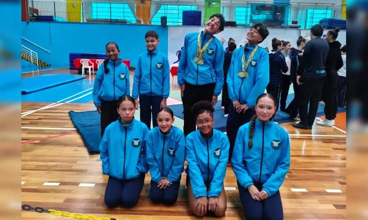 Alunos de Apucarana conquistam medalhas e título de campeão nos Jogos Escolares do Paraná