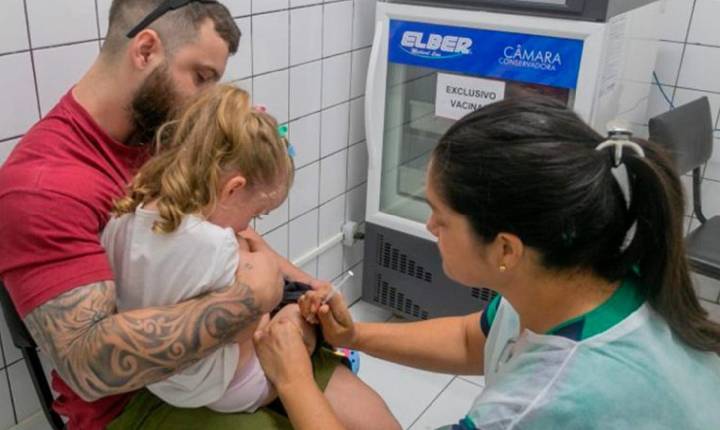 Apucarana realiza pesquisa para ampliar vacinação infantil no município