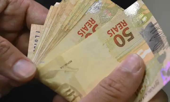 Caixa paga Bolsa Família a beneficiários com NIS de final 8