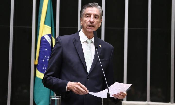 Comissão aprova ações de conscientização contra a adultização infantil