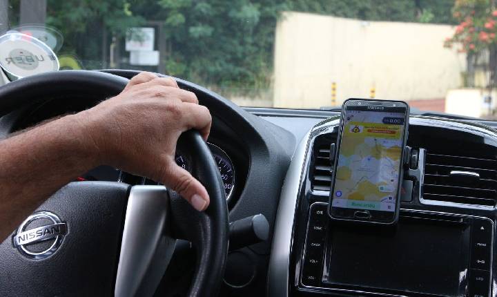 Conselho regulamenta crédito para taxistas e motoristas de aplicativo