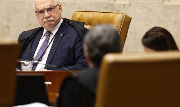 Fachin desmarca julgamento sobre atuação de Mendonça no caso Master