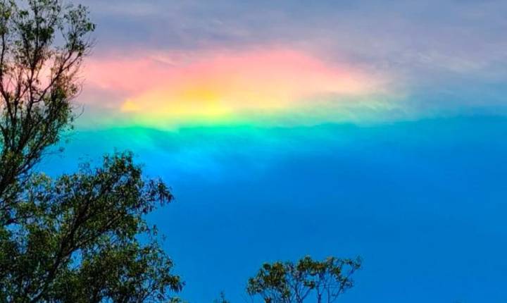 Fenômeno colorido no céu chama a atenção de morador em Rosário do Ivaí