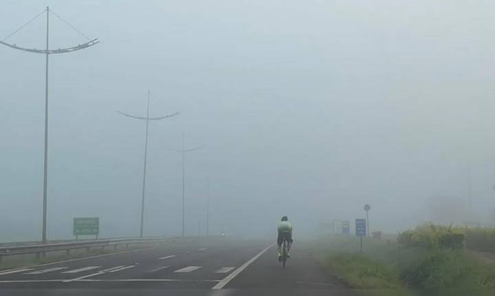 Frente fria vai derrubar temperaturas no Paraná com risco de temporais