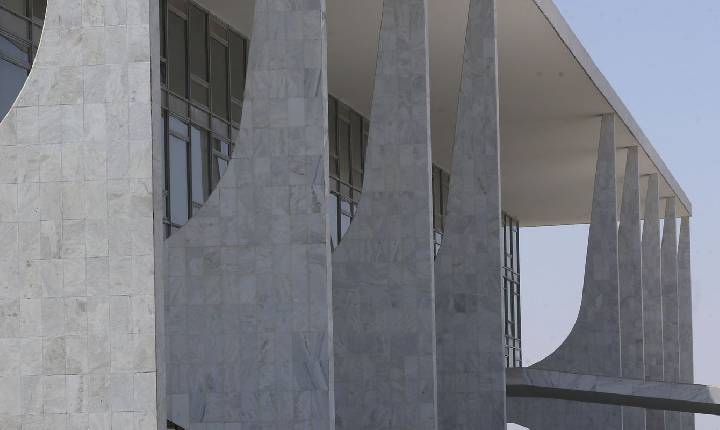 Governo abre processo de reciprocidade contra tarifas dos EUA