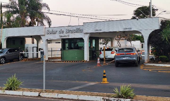 Moraes suspende visitas a Bolsonaro na prisão domiciliar