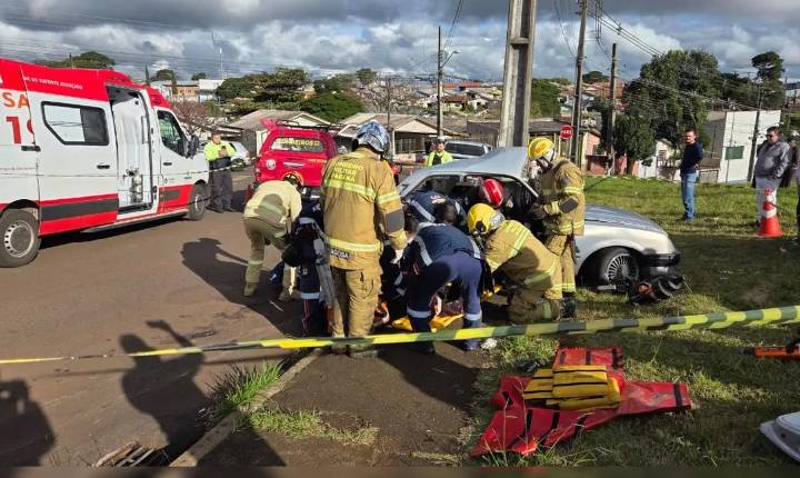 Motorista morre após bater carro contra poste em Apucarana