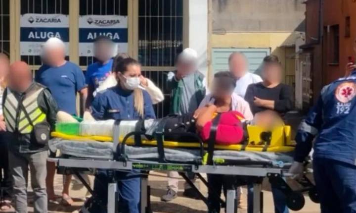Mulher é atropelada na faixa de pedestres próximo à rodoviária de Apucarana