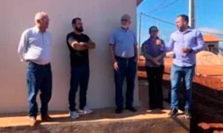 Obras de conjunto habitacional com 75 moradias avançam e entrega está prevista para setembro em Jandaia do Sul