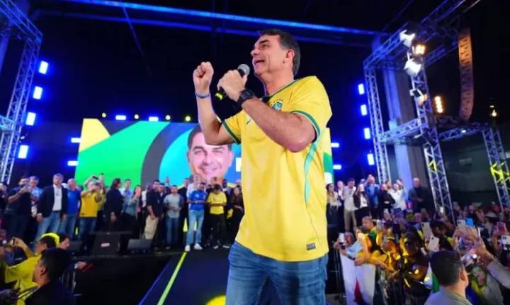 Pesquisa Gerp aponta Flávio Bolsonaro com 55% dos votos válidos contra 45% de Lula