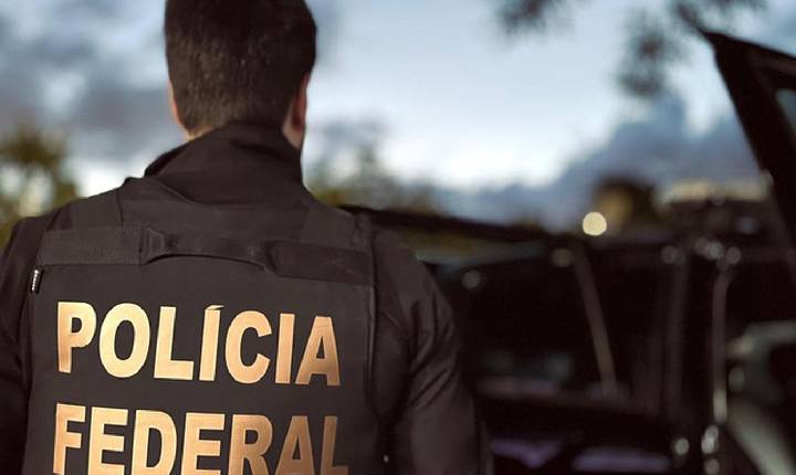 PF apreende 100 kg de droga que iriam para o Complexo do Alemão