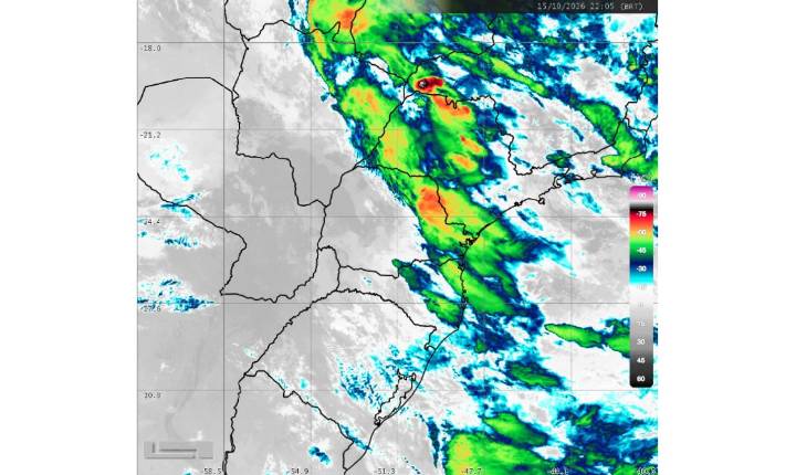 Radar registra pancadas de chuva e trovoadas em regiões do Paraná nesta noite
