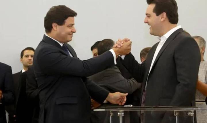 Ratinho Junior decide apoiar Sandro Alex na sucessão do Governo do Paraná