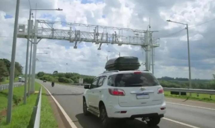 Tag, aplicativo e débito online: tire suas dúvidas de como pagar o pedágio Free Flow