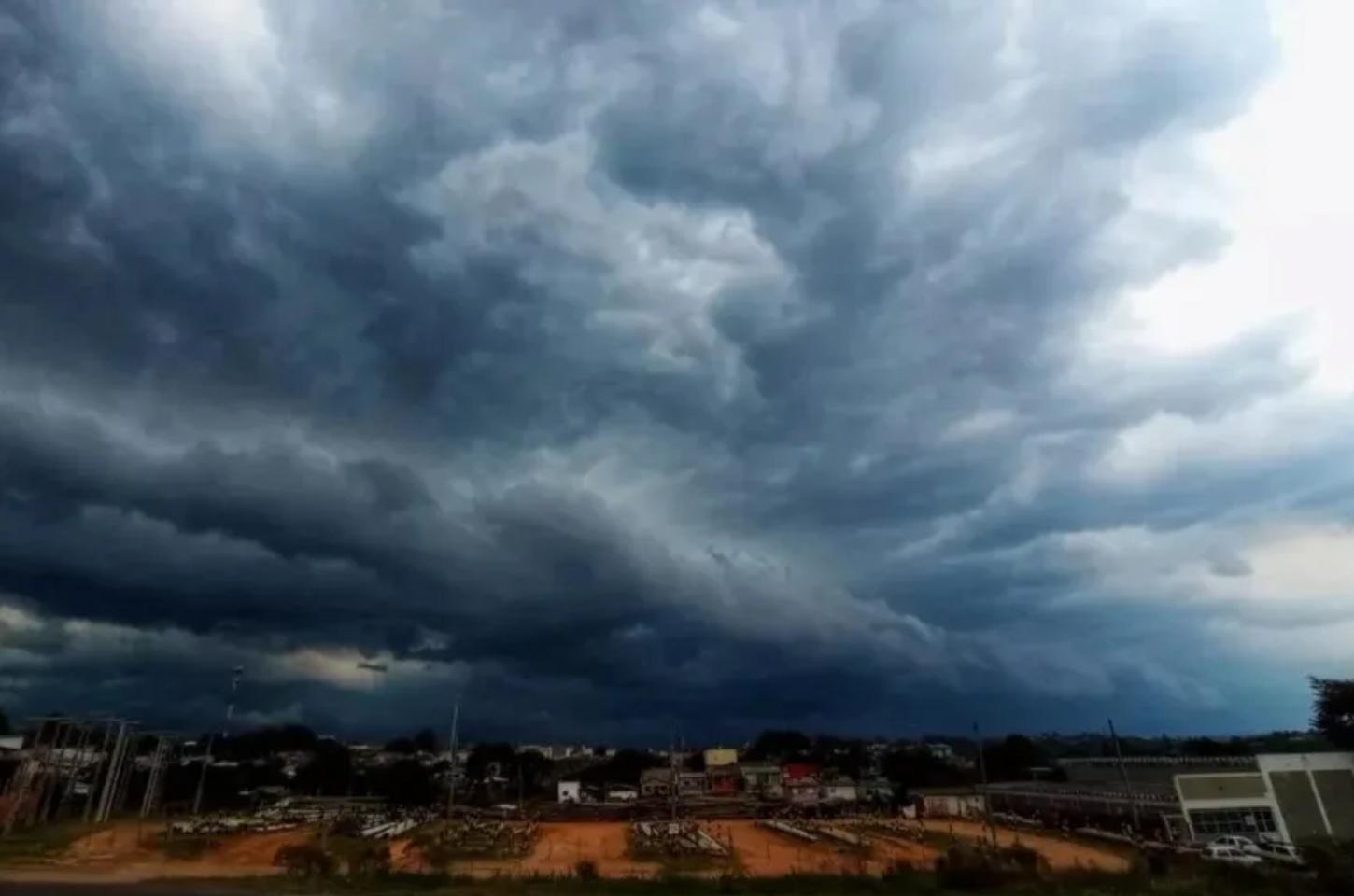 Confira a lista das 91 cidades do PR que estão em alerta de vendaval