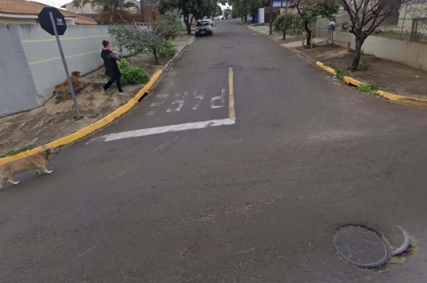 Motociclista fica ferido em colisão com carro no Jardim das Flores
