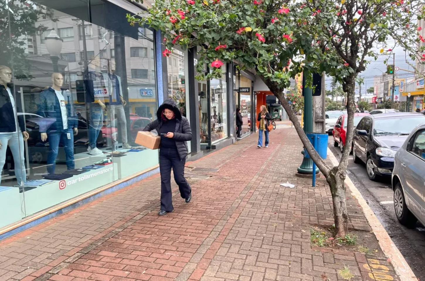 Nova frente fria deve derrubar temperaturas nesta semana no Paraná