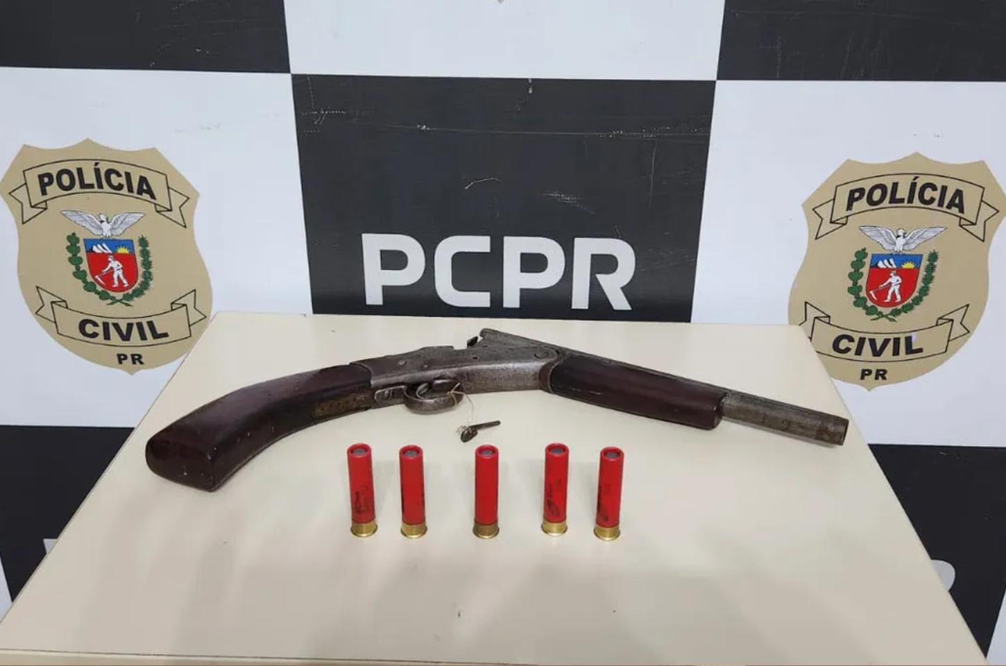 Polícia Civil apreende arma e munições em bar de Faxinal após denúncia