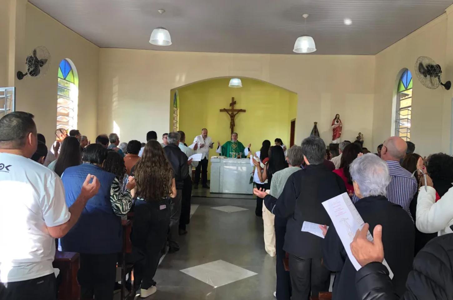Capela de Nossa Senhora Aparecida é reinaugurada em Jandaia do Sul