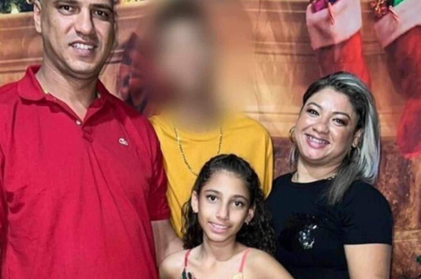 Família morre em grave colisão entre carro e carreta na PR-323