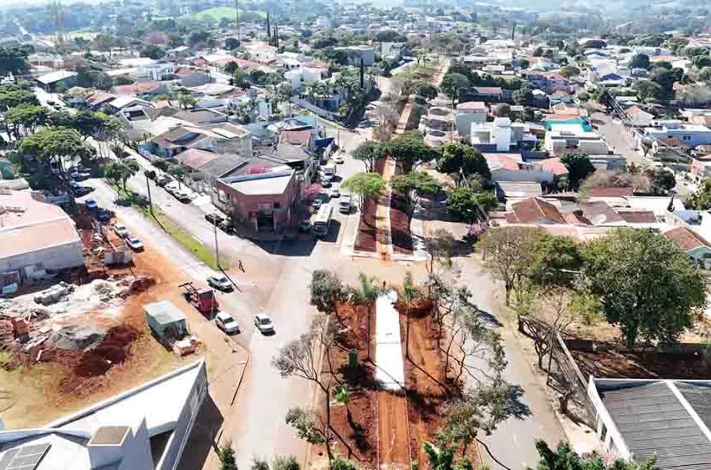 Ivaiporã inicia 3ª fase do Centro Novo na Av. Souza Naves
