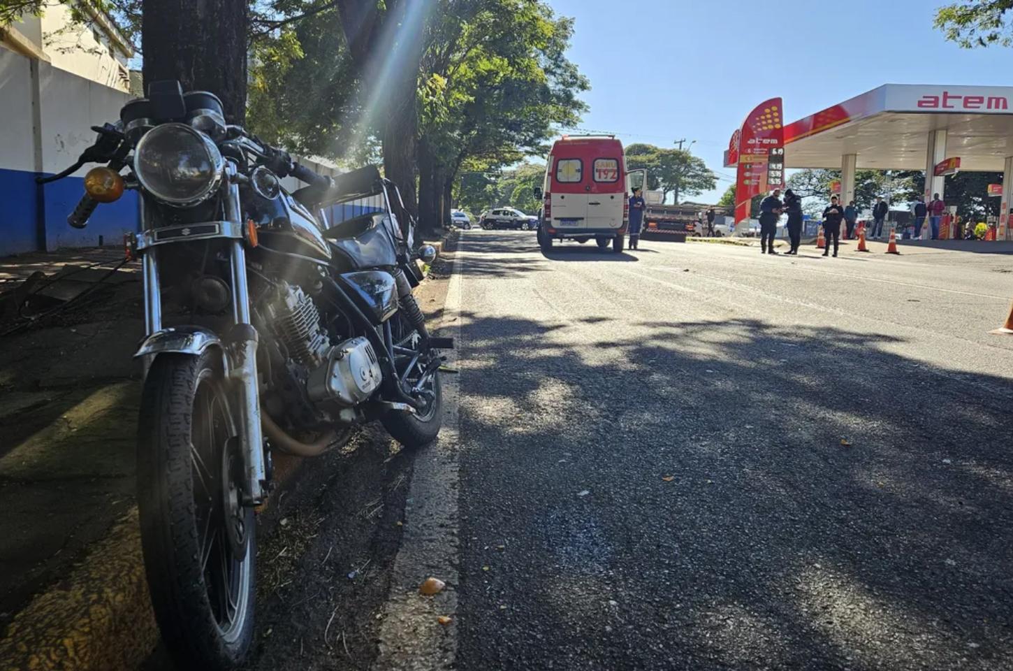 Motociclista morre após grave acidente com caminhão em Apucarana