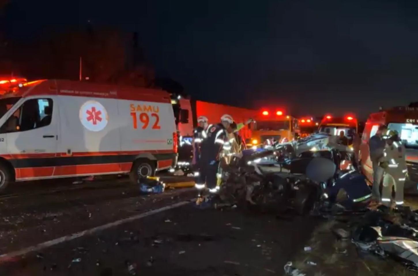 Pai e duas crianças morrem em colisão frontal na BR-369