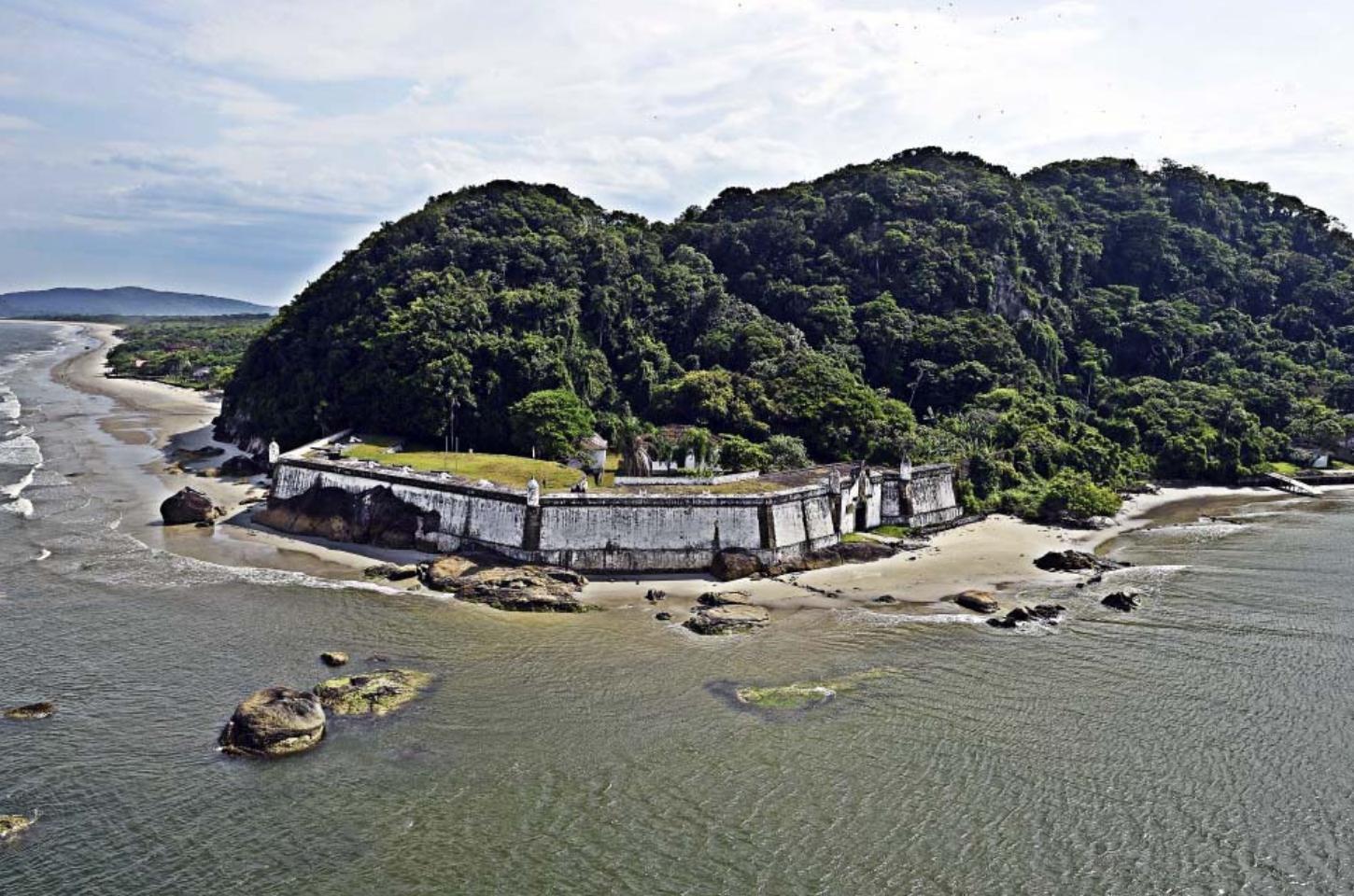 Portos do Paraná vai participar da preservação do patrimônio histórico da Ilha do Mel
