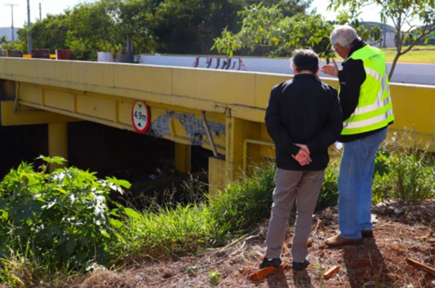 Prefeitura e DER buscam alternativa para liberar parcialmente o viaduto da Guaratinga