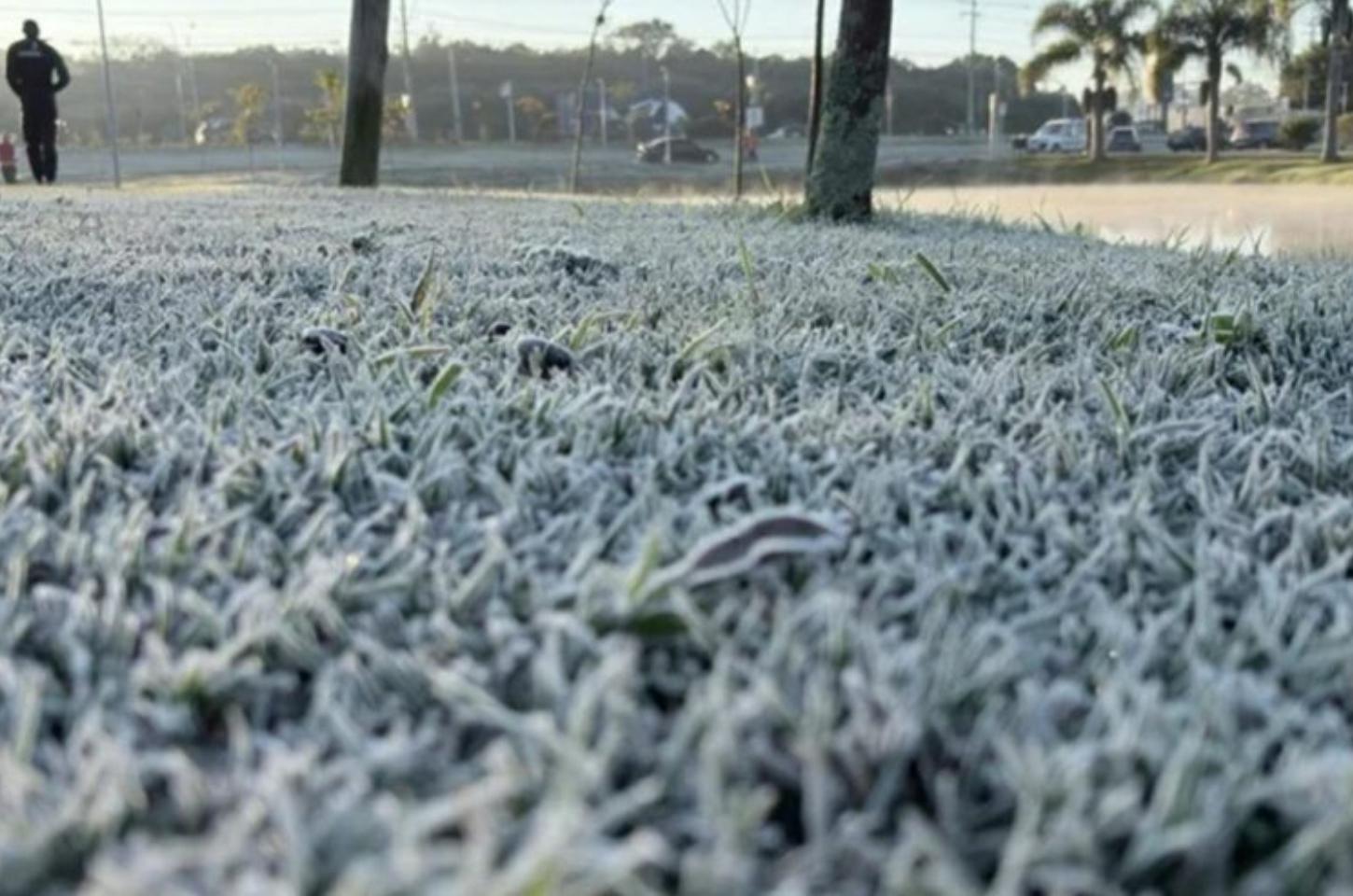 Frente fria intensa deve derrubar temperaturas no Paraná e em grande parte do Brasil