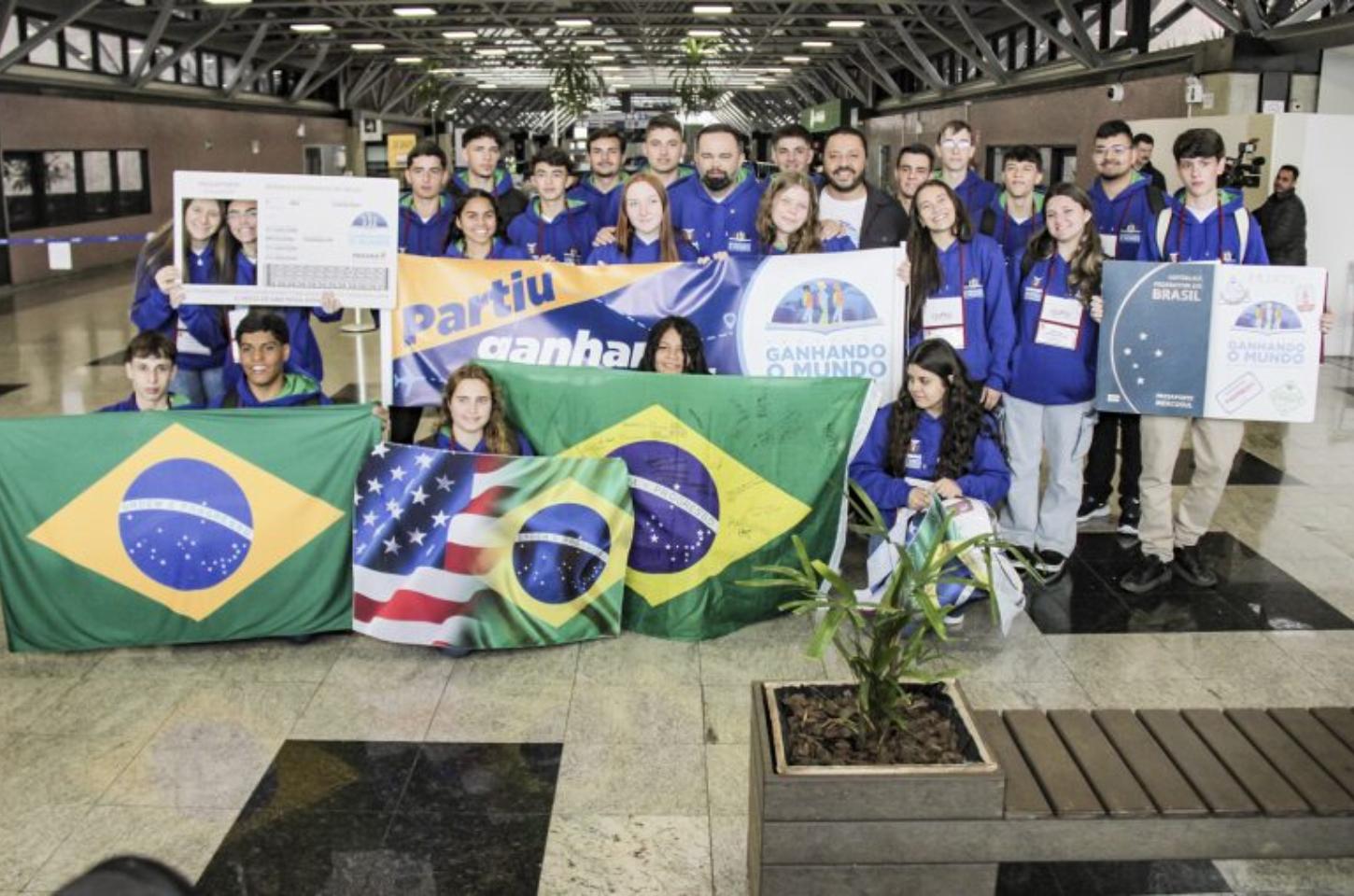 Inédito: 50 alunos de Colégios Agrícolas do Paraná embarcam para os EUA