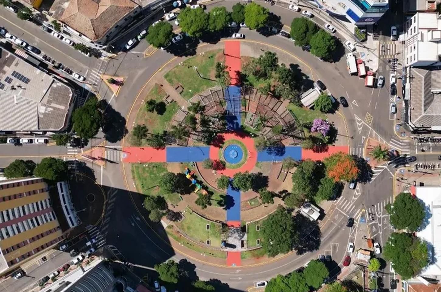 Vereador Danylo Acioli critica situação da Praça do Redondo: 