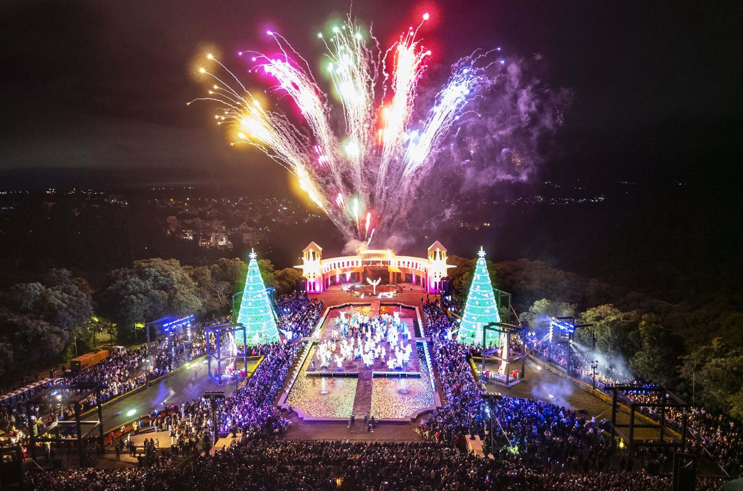 Maior Natal da história do Paraná reúne atrações turísticas em todo o Estado