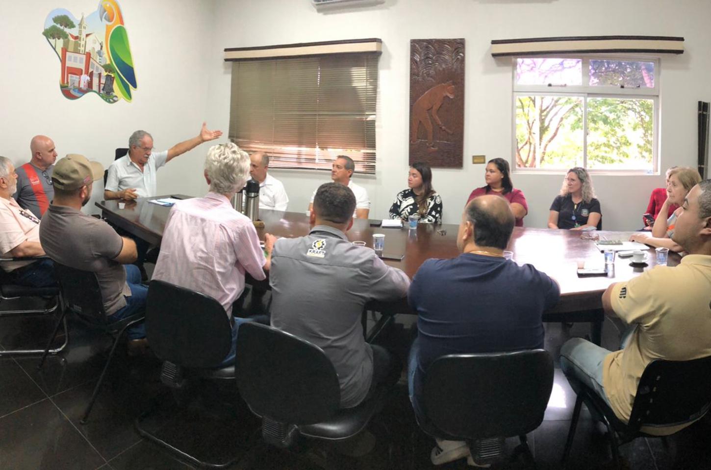 Prefeito Ditão Pupio realiza reunião de alinhamento com diretores da Prefeitura e vereadores