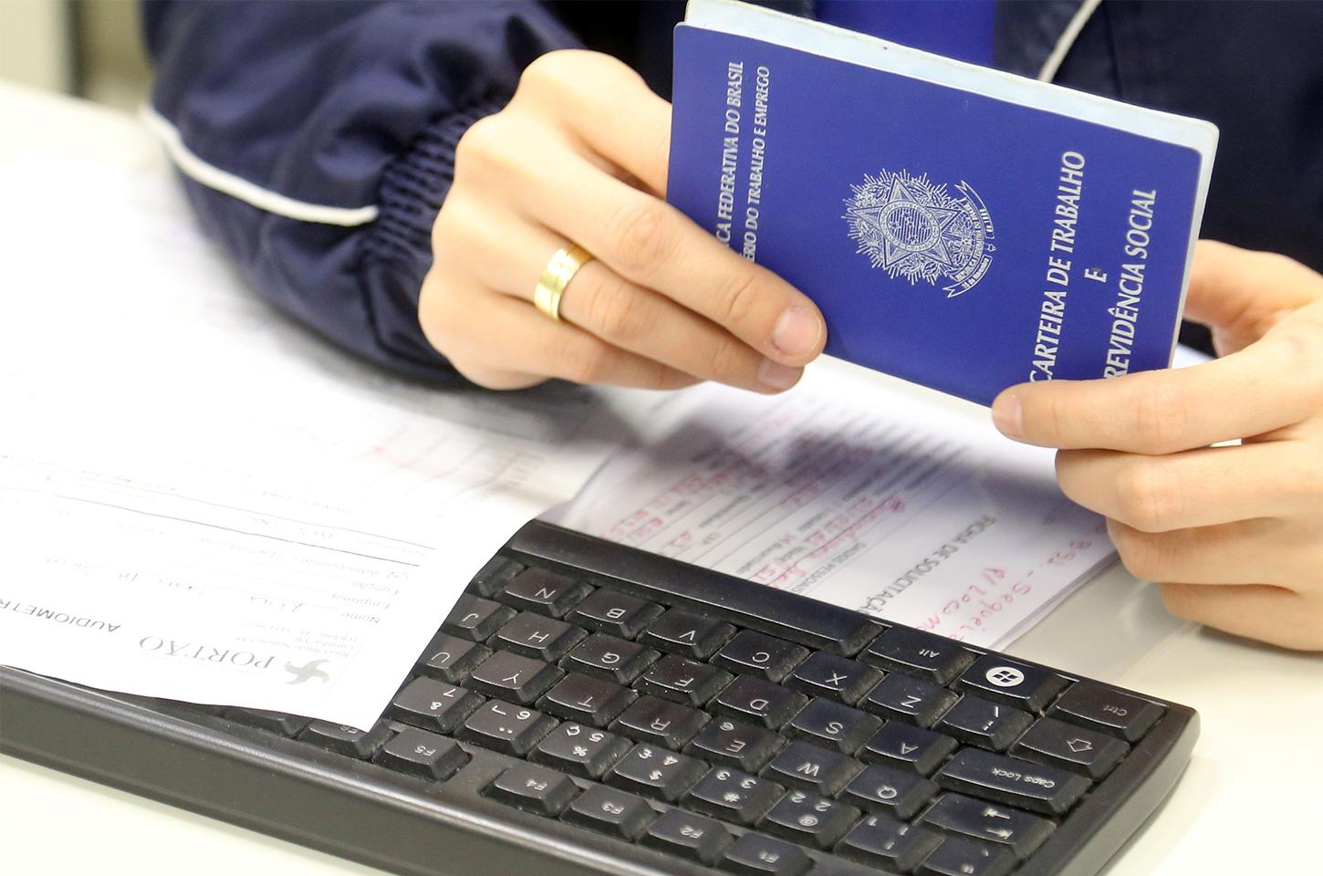 Com 20,6 mil vagas abertas, Agências do Trabalhador ajudam paranaenses no início do ano