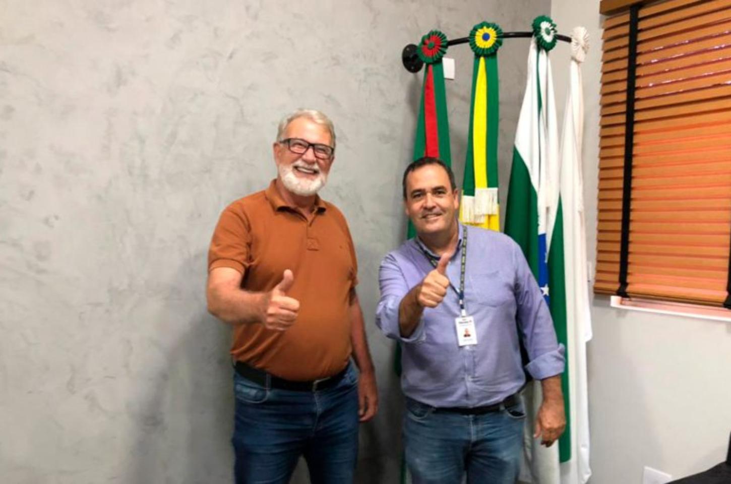 Jandaia do Sul recebe maquinários para manutenção de estradas rurais