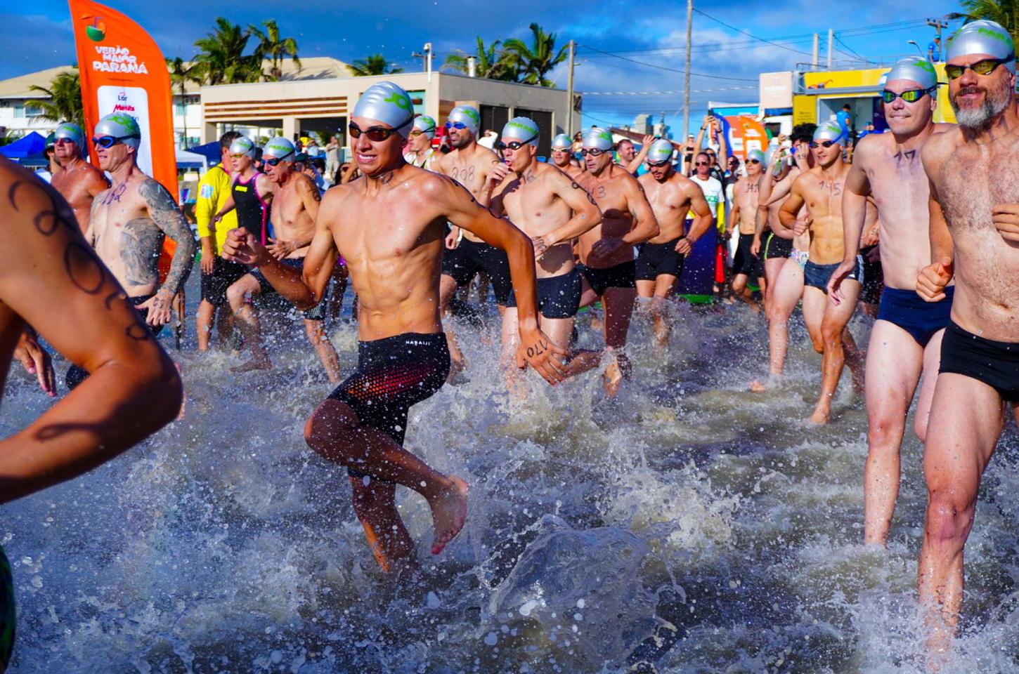 Travessia de Guaratuba reúne 563 atletas e encerra semana esportiva no Litoral