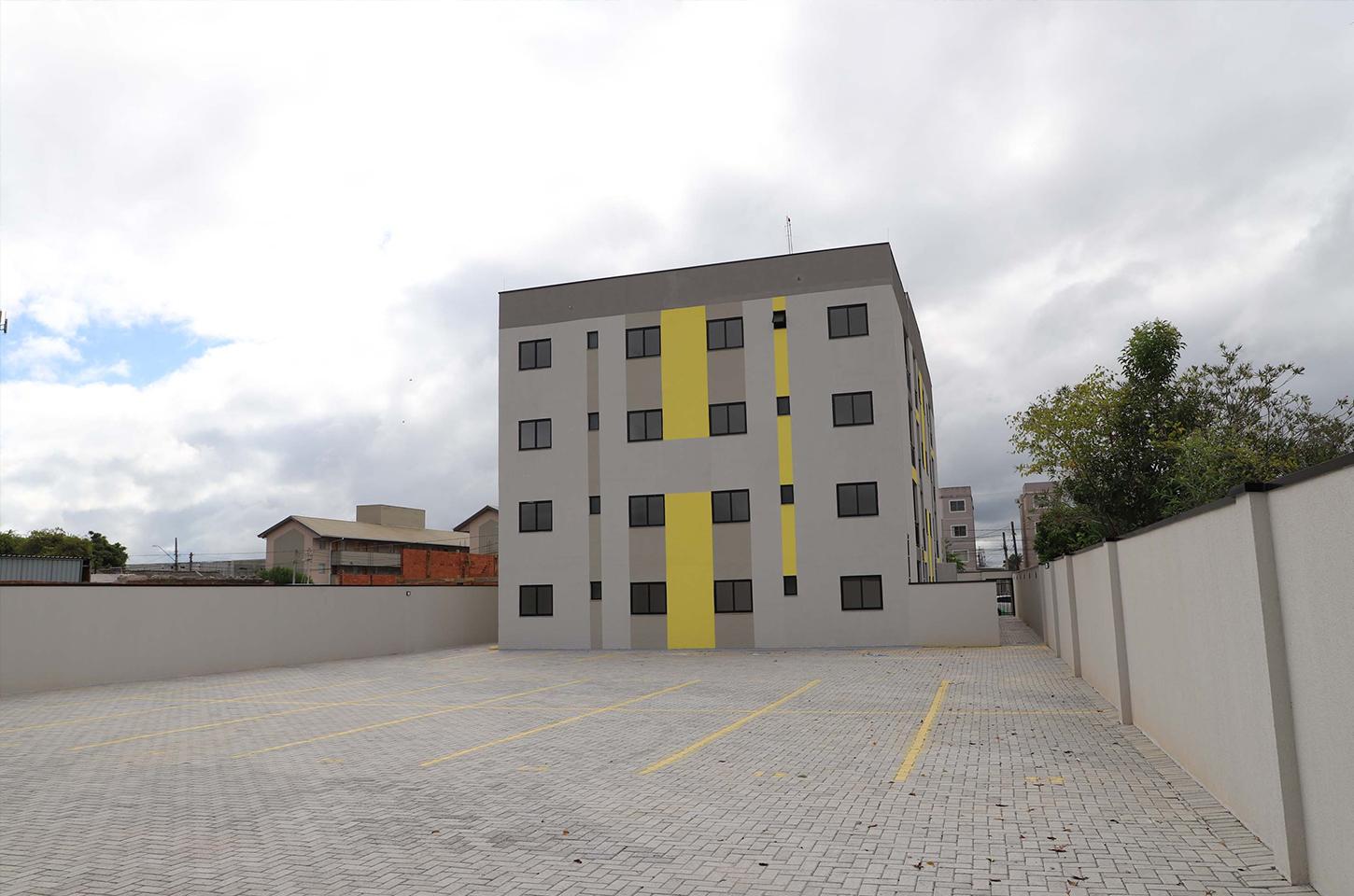 Com recursos do Casa Fácil, residencial com 24 apartamentos é entregue em Pinhais