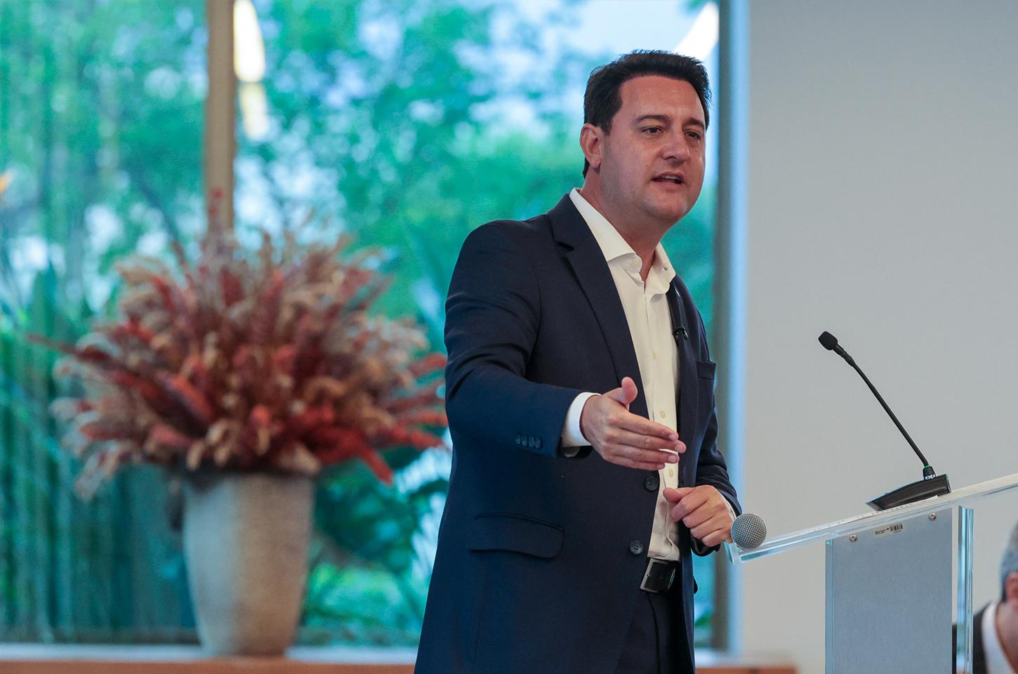 Governador apresenta estratégia de infraestrutura e industrialização a executivos em São Paulo