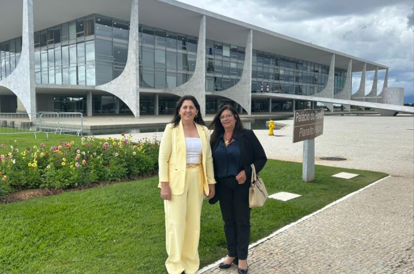 Prefeita de Cambira cumpre agenda em Brasília em busca de recursos para o município