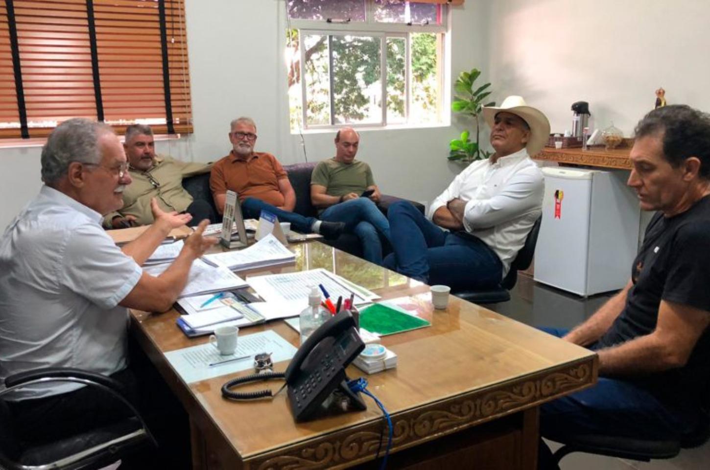 Prefeito Ditão Pupio recebe secretário estadual de Indústria e Comércio