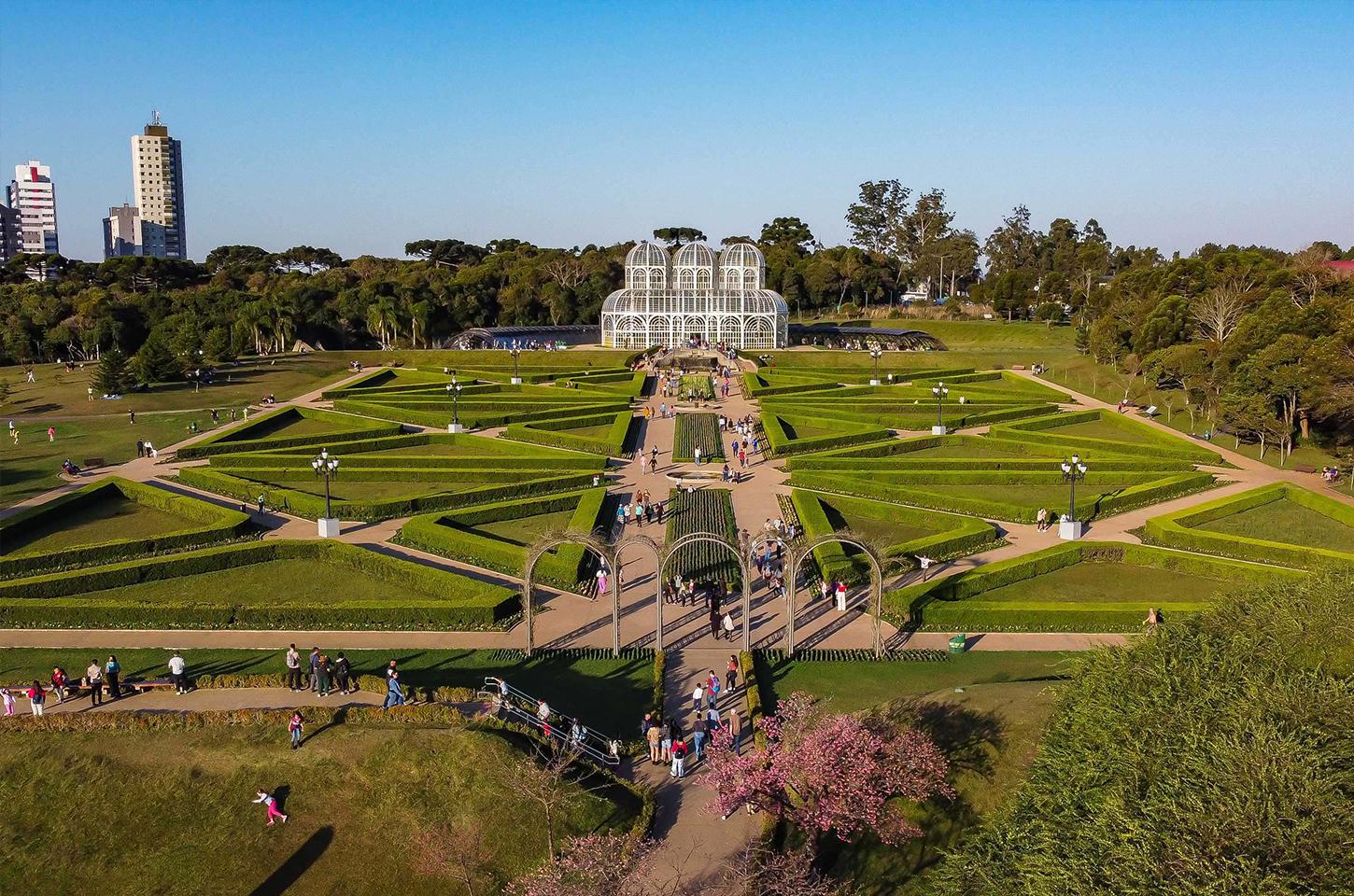 Curitiba e Foz do Iguaçu se destacam como destinos turísticos nas buscas do Trivago