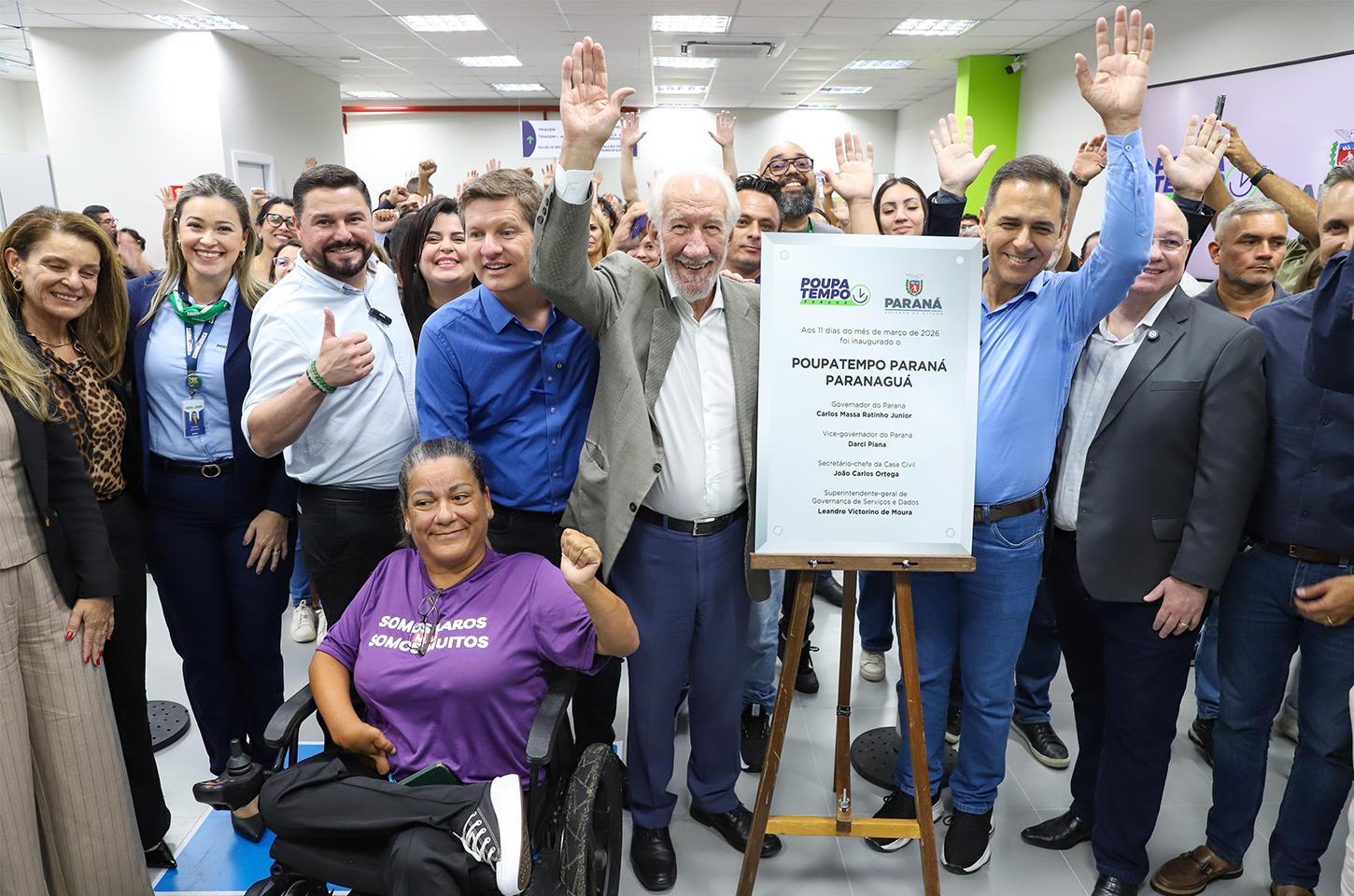 Piana inaugura unidade do Poupatempo em Paranaguá, a 1ª com sala sensorial