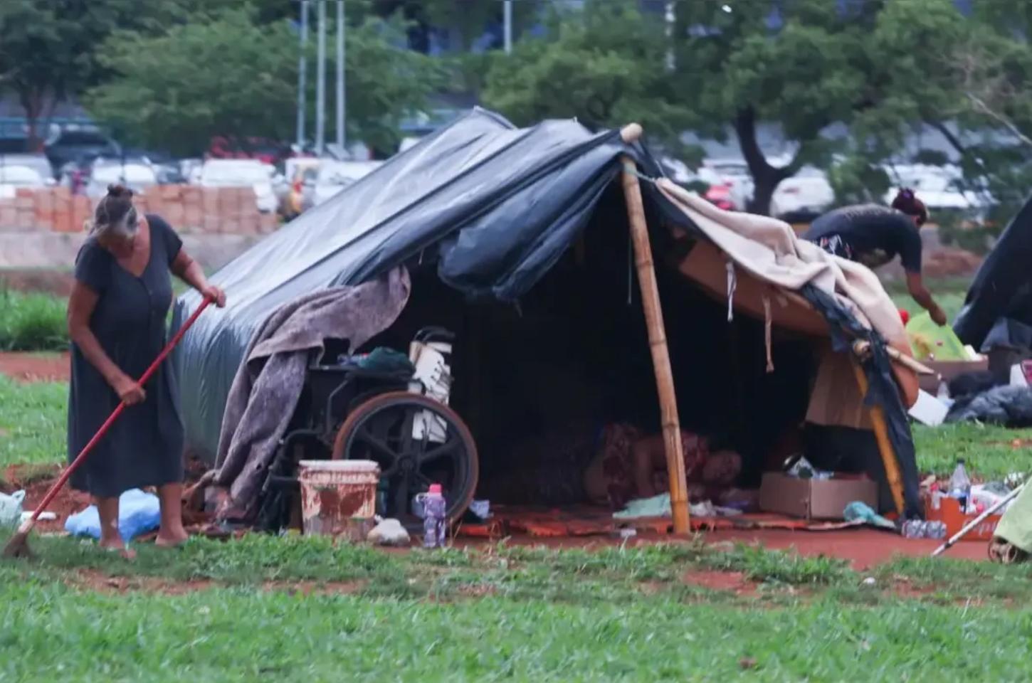 IBGE anuncia primeiro censo da população em situação de rua para 2028