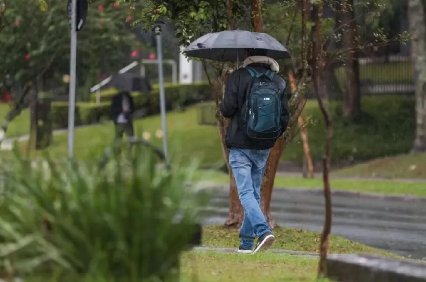 Paraná entra em alerta de tempestade em 316 cidades