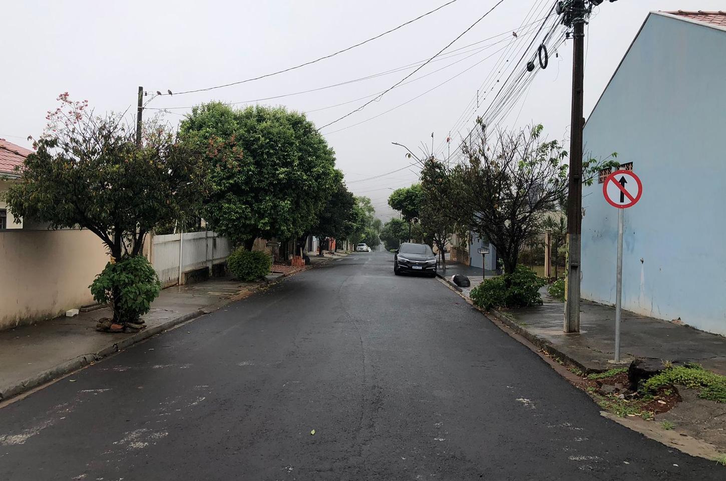 Rua Roberto Farinazzo agora é mão única em Jandaia do Sul