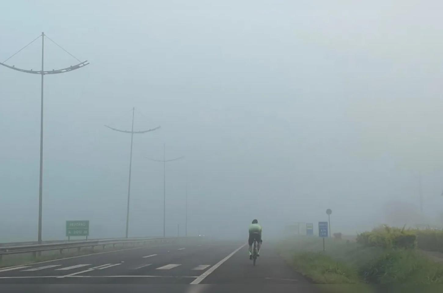 Frente fria vai derrubar temperaturas no Paraná com risco de temporais