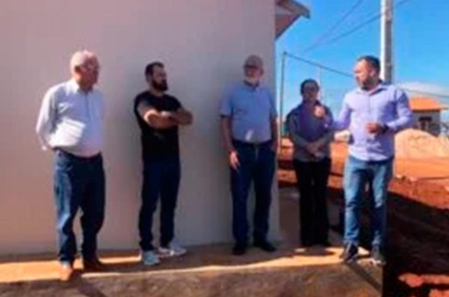 Obras de conjunto habitacional com 75 moradias avançam e entrega está prevista para setembro em Jandaia do Sul