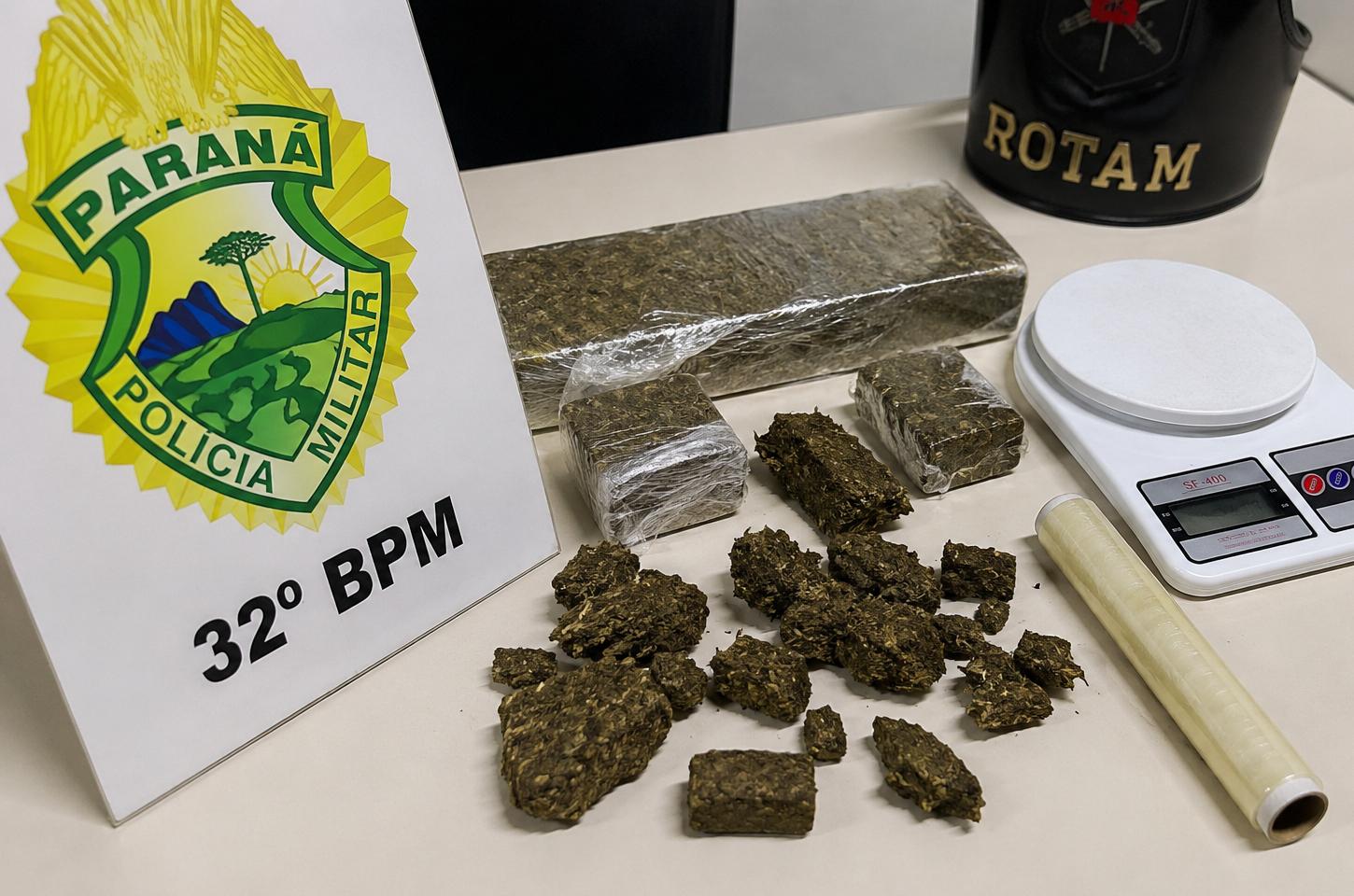 Pai denuncia filho e Polícia Militar apreende mais de 300 gramas de maconha em Mandaguari